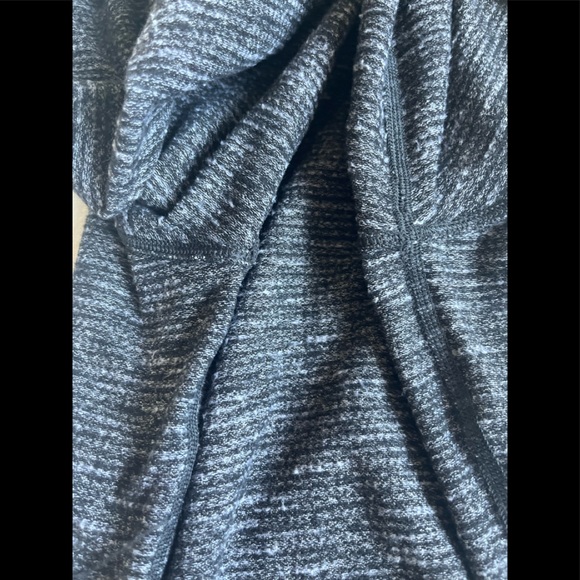 Lululemon long sleeve sweater pullover - Picture 9 of 16